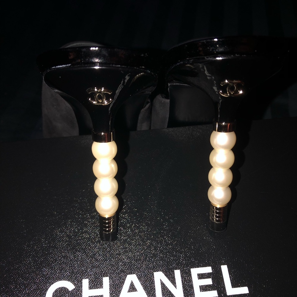 CHANEL 🔥🔥🔥 - Picture 12 of 15